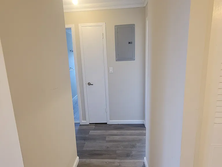 Hallway pic#3