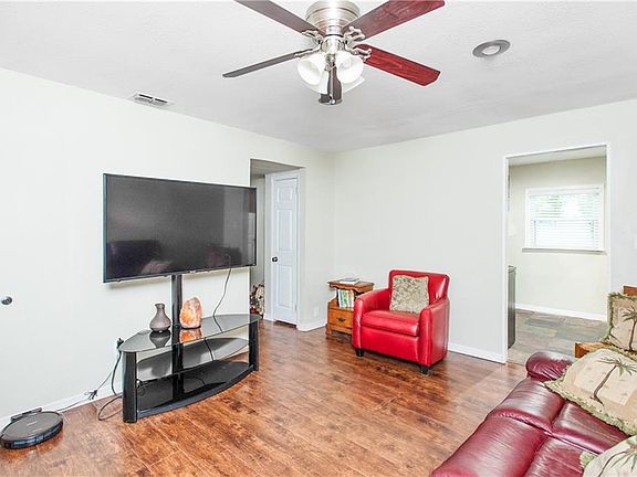 4th image of 5407 S Martin Ave