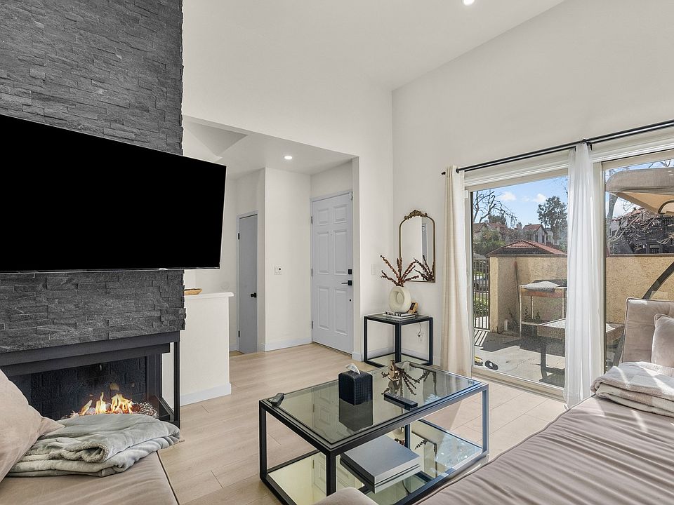 Living Room w/ Fireplace