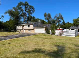 N1012 Iris Ave, Genoa City, WI 53128