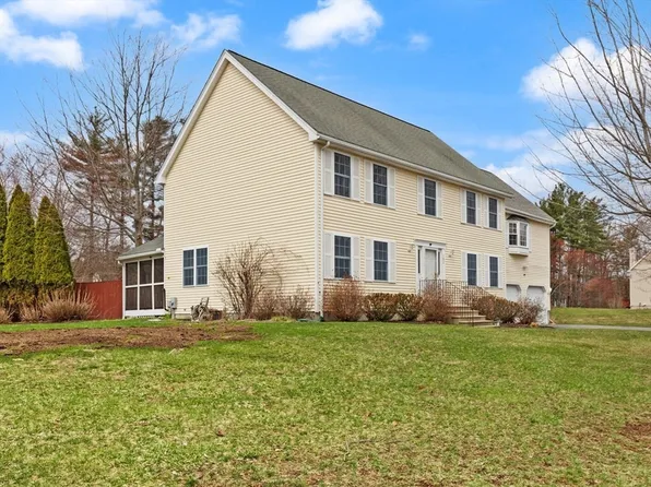 102 Russells Way, Westford, MA 01886