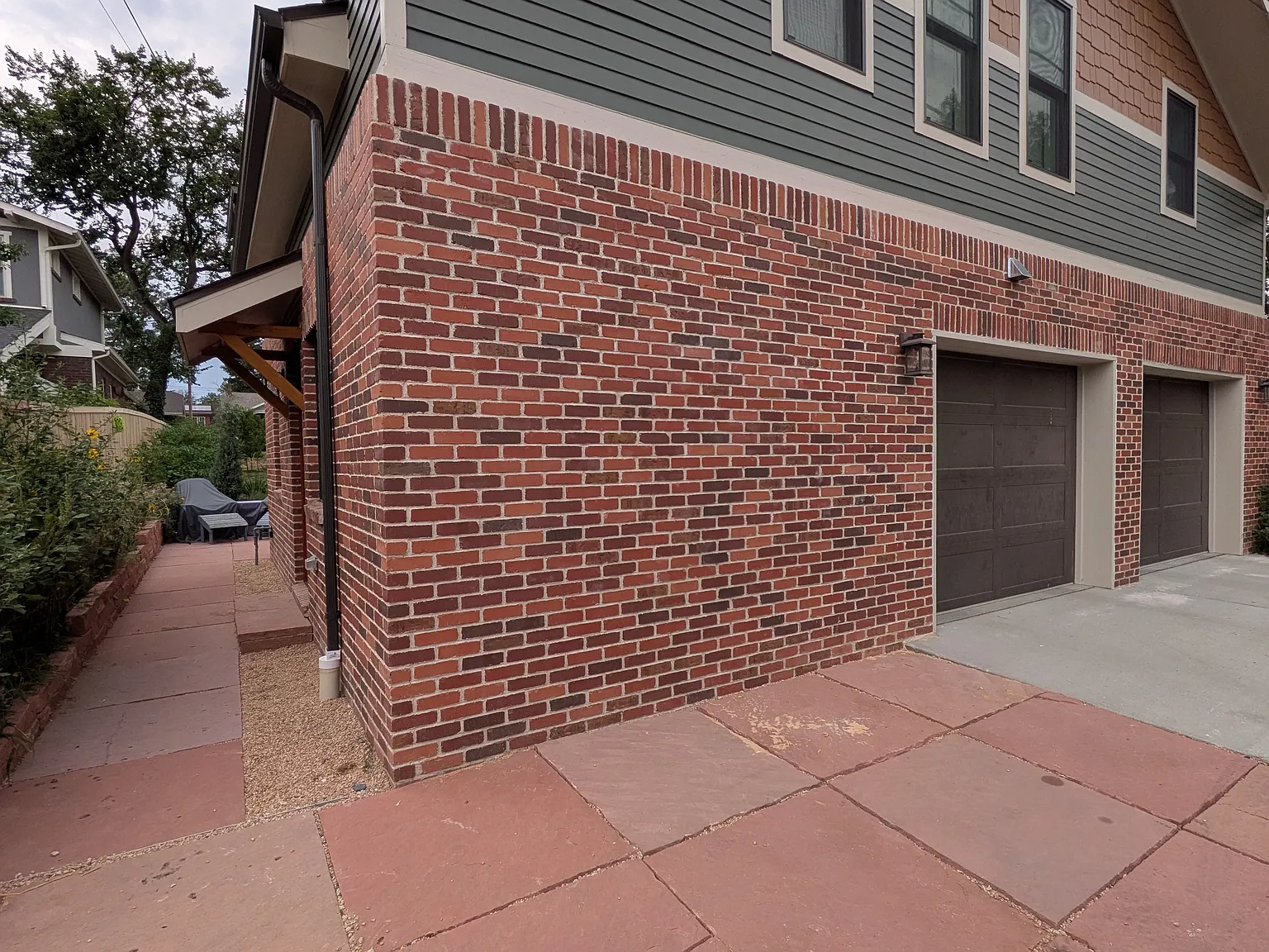 2 bed, 850 sqft, $2,775 — Photo 2