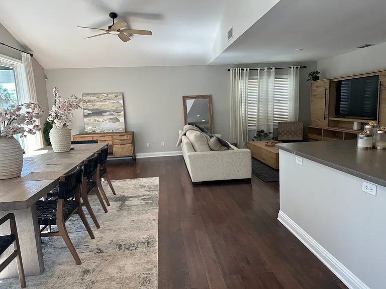 759 Park Ave — Photo 3