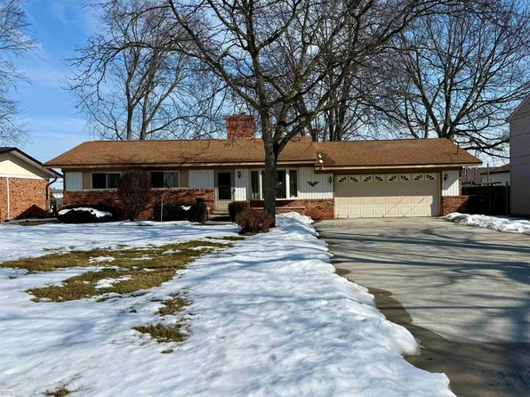 41164 Belvidere St, Harrison Township, MI 48045