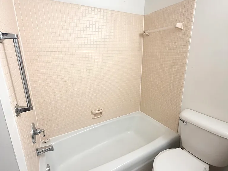 470 Dawson Ave #3 — Photo 7