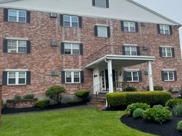 305 Pine St APT 18, Lowell, MA 01851