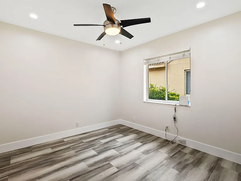 4498 Dogwood Cir — Photo 20