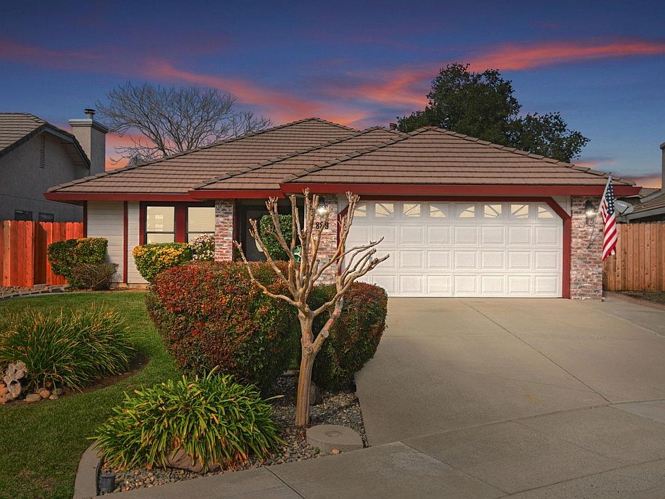 1st image of 889 Olive Canyon Dr
