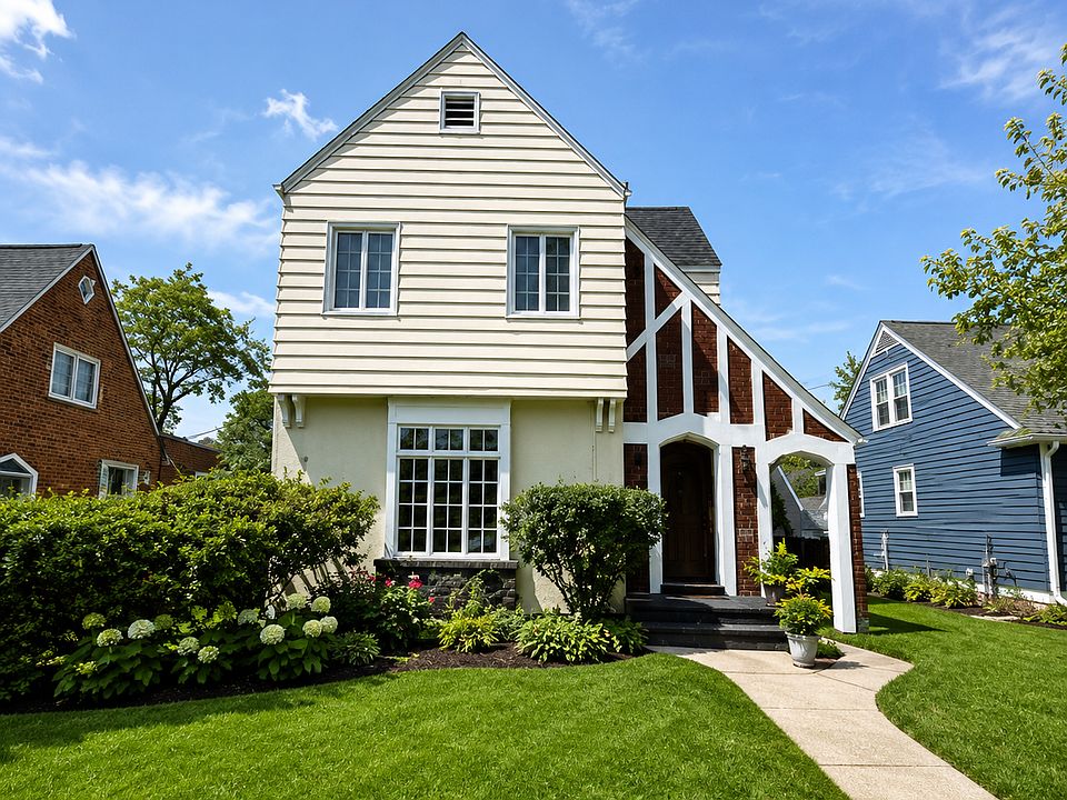 1st image of 706 S Arnold St #1