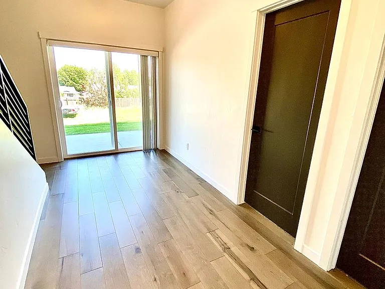 1274 E Echelon Ridge Ln — Photo 40