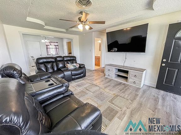 3rd image of 1301 W Jackson Ave