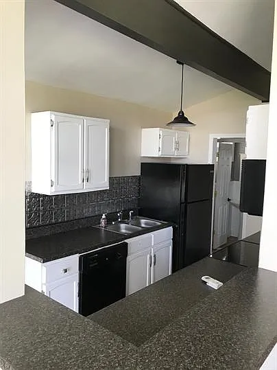 1230 Elco Ave — Photo 4