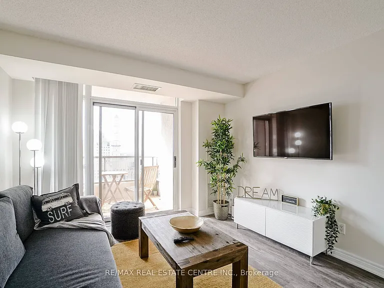 310 Burnhamthorpe Rd W #1704 — Photo 22