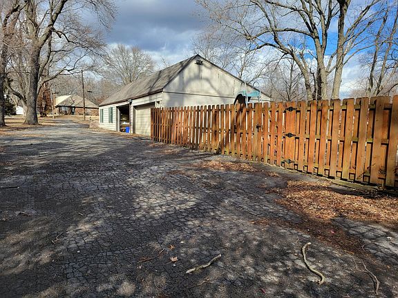 5th image of 8507 E 79th St