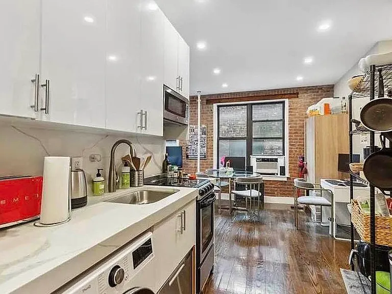 24 Avenue A #4A — Photo 1