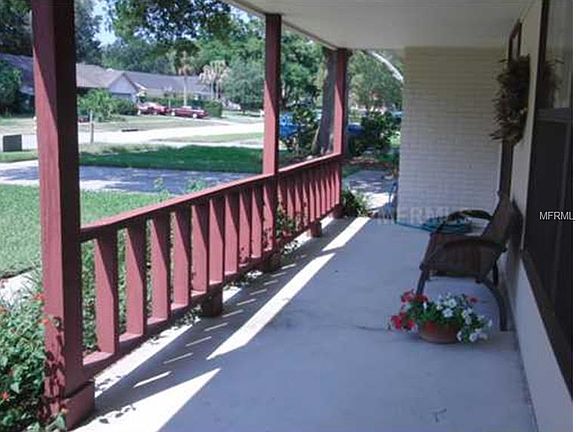 3rd image of 1814 Laurel Oak Dr