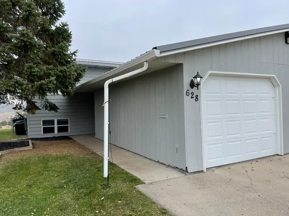 628 N Highland Ave, Pierre, SD 57501