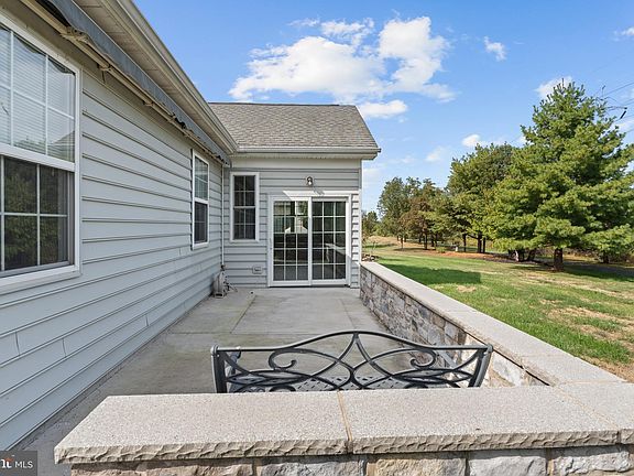 3rd image of 4389 Meadowridge Ln