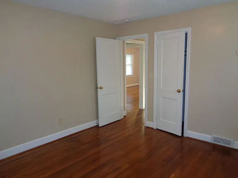 135 Lindbergh St — Photo 10