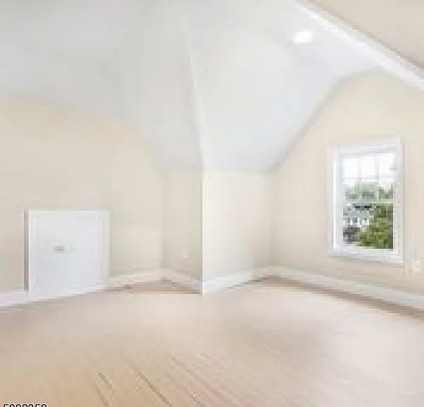 526 E Broad St #2 — Photo 26