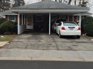 605 Jungles Ave, Aurora, IL 60505