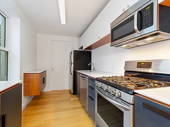 2nd image of 239 Bleecker St #5