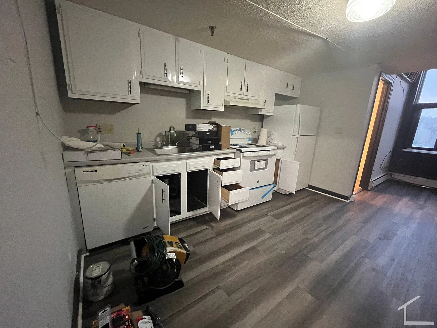 2 bed, 1.0 bath, $1,750 — Photo 2