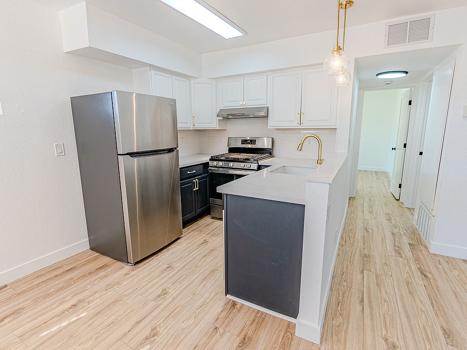 1st image of 3014 C St APT D