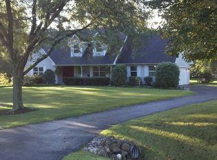 146 Glen Rd, Hawthorn Woods, IL 60047