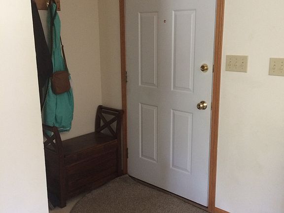 3rd image of 209 W Lincoln St