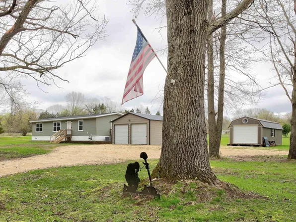 W5977 Lakeview Drive, Montello, WI 53949