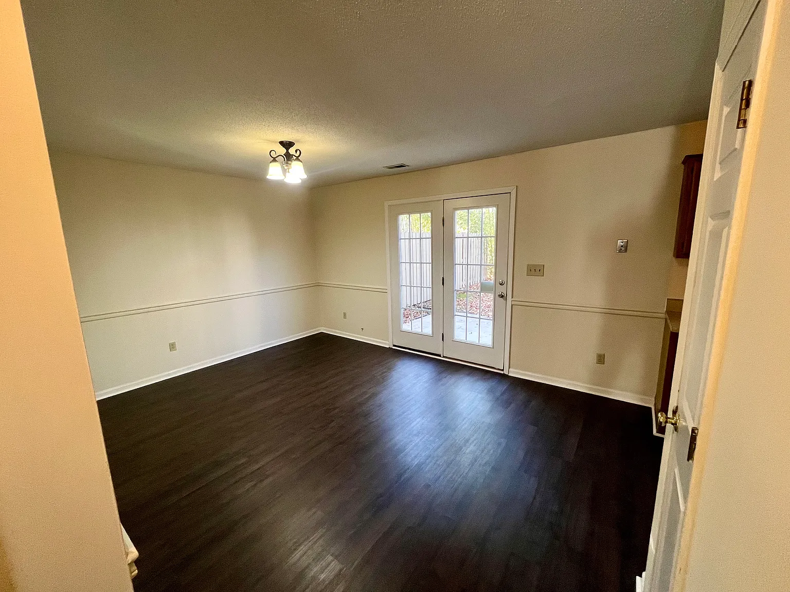 315 Bracken Pl — Photo 3