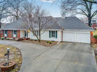 12129 Oak Ridge Rd, Independence, MO 64052
