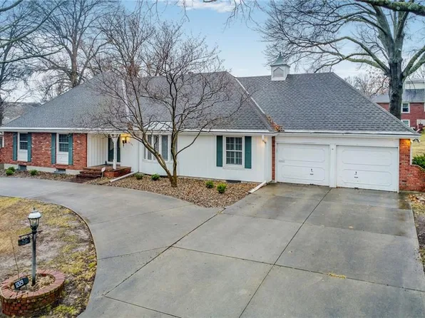 12129 Oak Ridge Rd, Independence, MO 64052