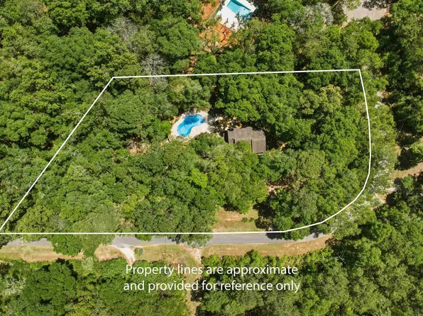 9084 Ravena Rd, Tallahassee, FL 32309