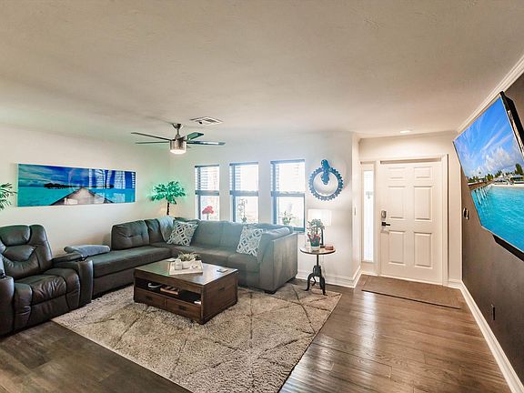 4th image of 5327 Pelican Blvd