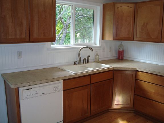5th image of 206 S Idaho St