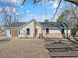 1828 Strickland Bridge Rd, Fayetteville, NC 28304