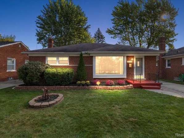 8930 Brady, Redford, MI 48239