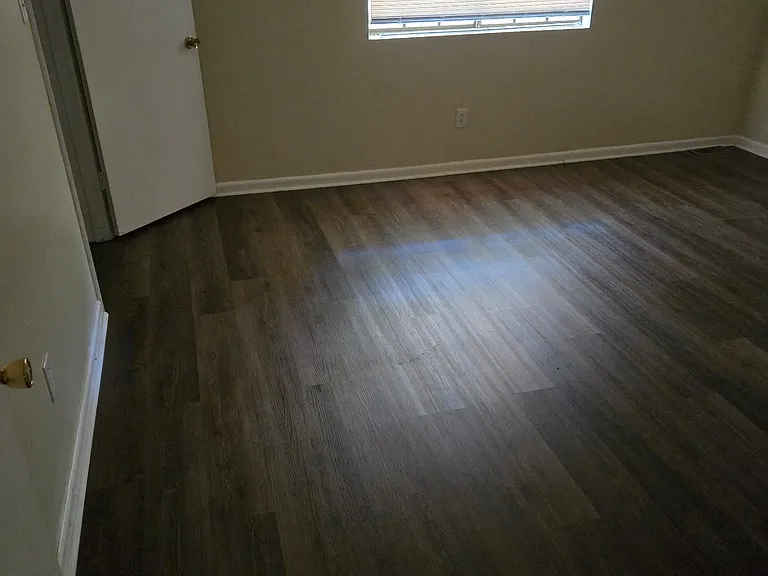 2064 Pineview Dr — Photo 6