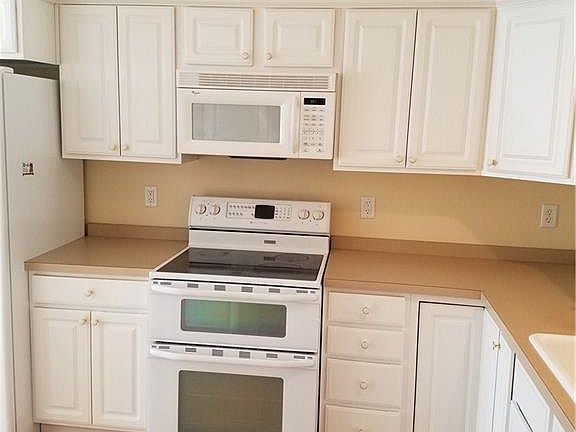 2nd image of 60 Rushford Hollow Dr