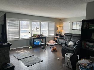 3285 Library Ln #L2, Minneapolis, MN 55426