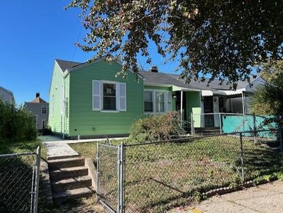 157 Custer Ave, Jersey City, NJ, 07305