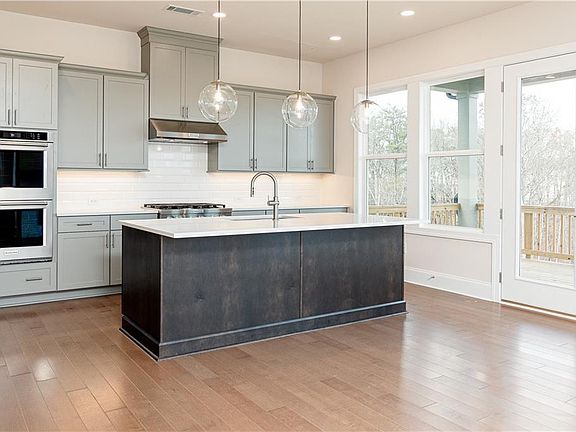 7th image of this home