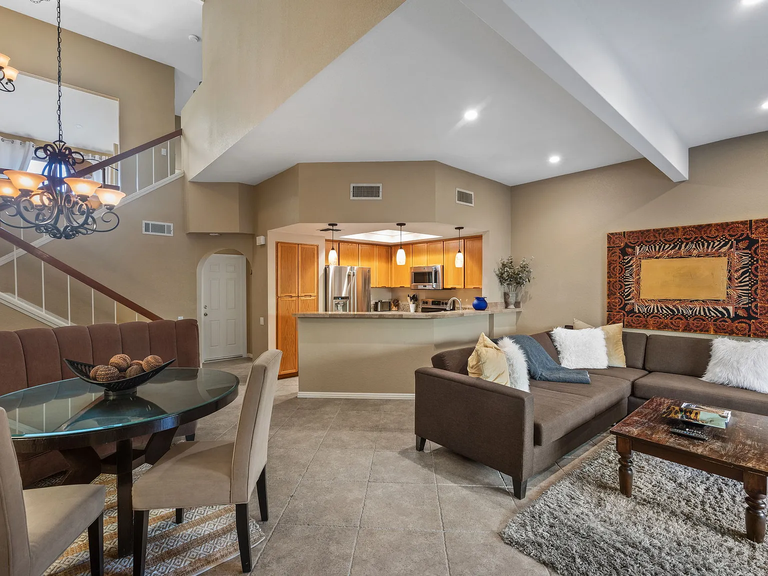 2 bed, 1525 sqft, $3,200 — Photo 4