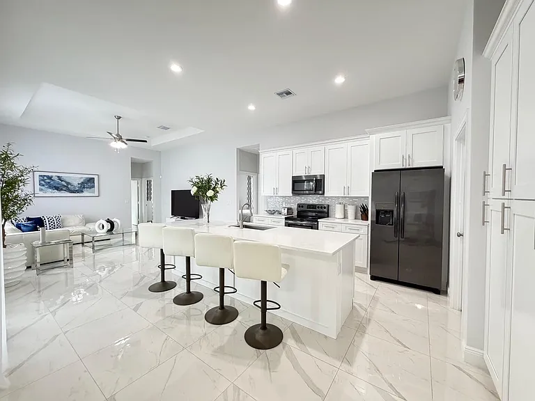 363 SW Becker Rd — Photo 3