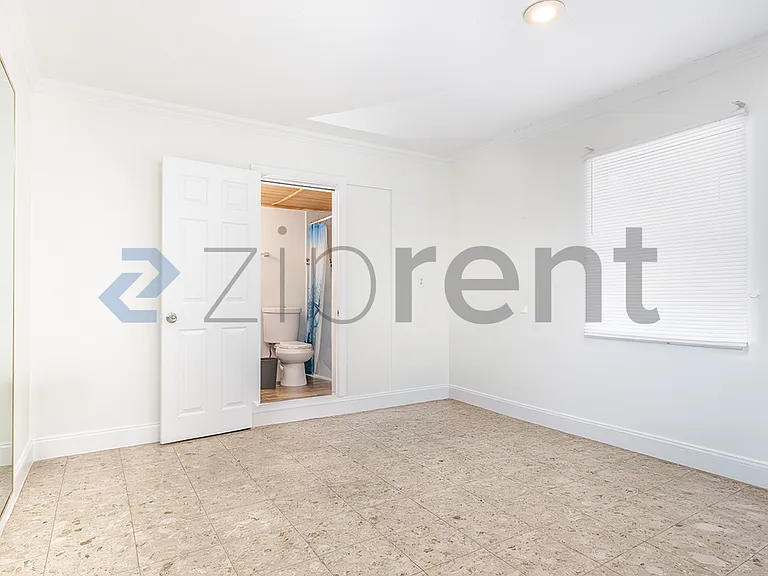 6534 Precourt Dr — Photo 8