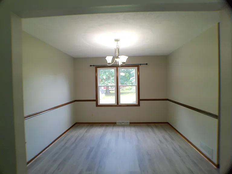 1535 Callander Dr — Photo 4
