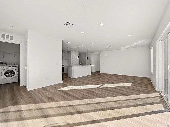 4th image of 20075 Sanquinella Cir