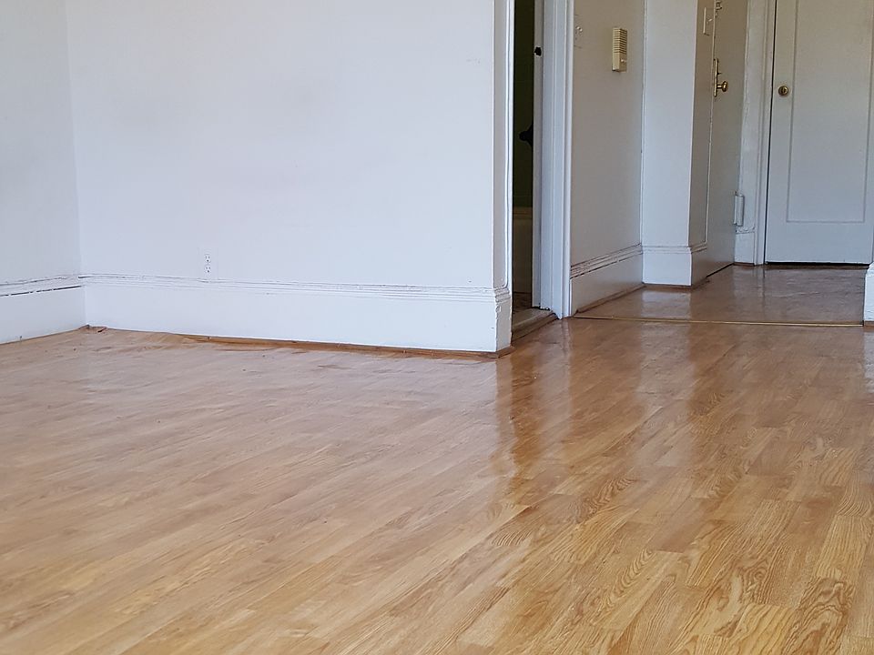 2nd image of 458 W 20th St APT 5B